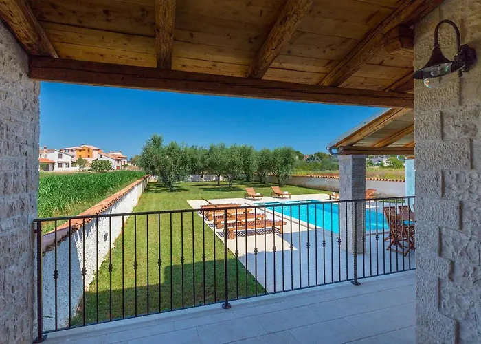 Holiday home Pomer *